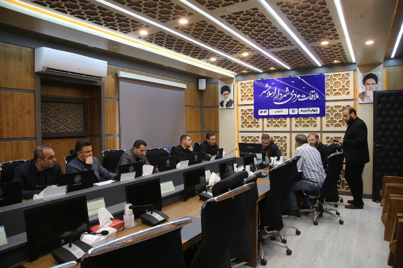 رسیدگی به مشکلات شهروندان در جلسه ملاقات مردمی با شهردار اسلامشهر