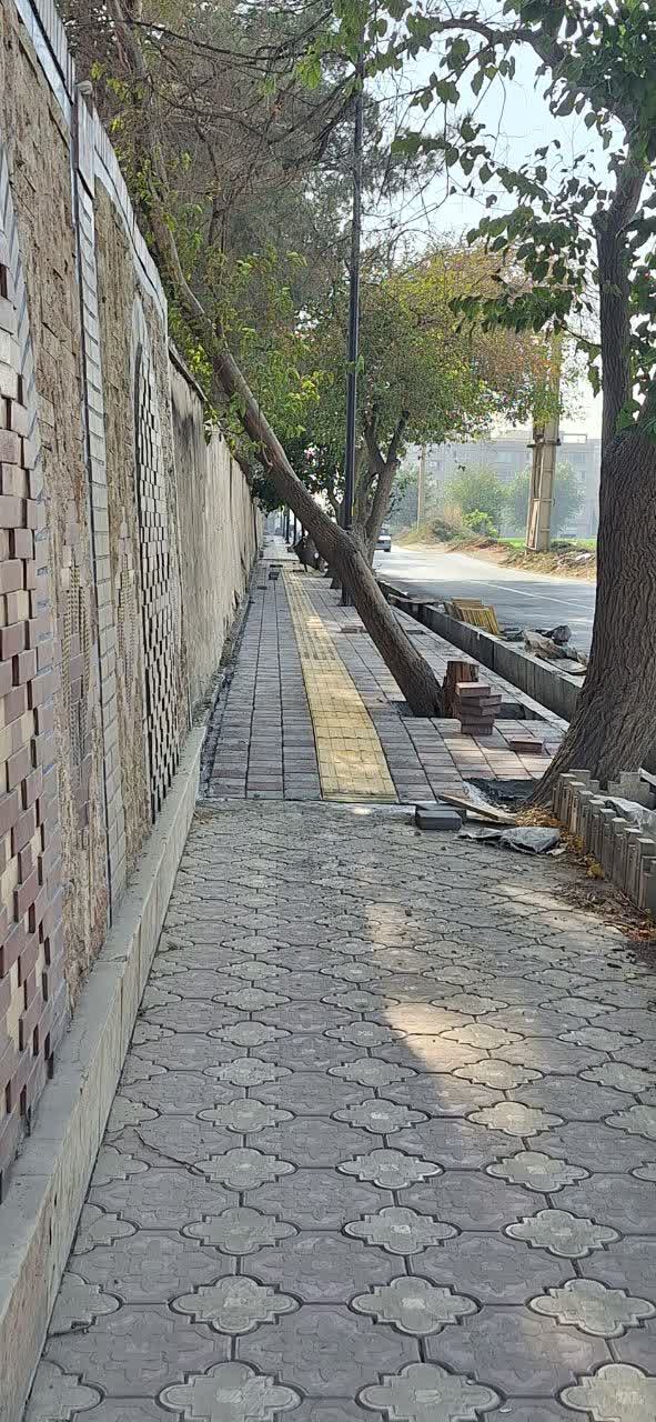 اتمام عملیات کف‌پوش خیابان سفیر امید شهرک قائمیه توسط معاونت فنی و عمرانی و واحد عمران منطقه دو