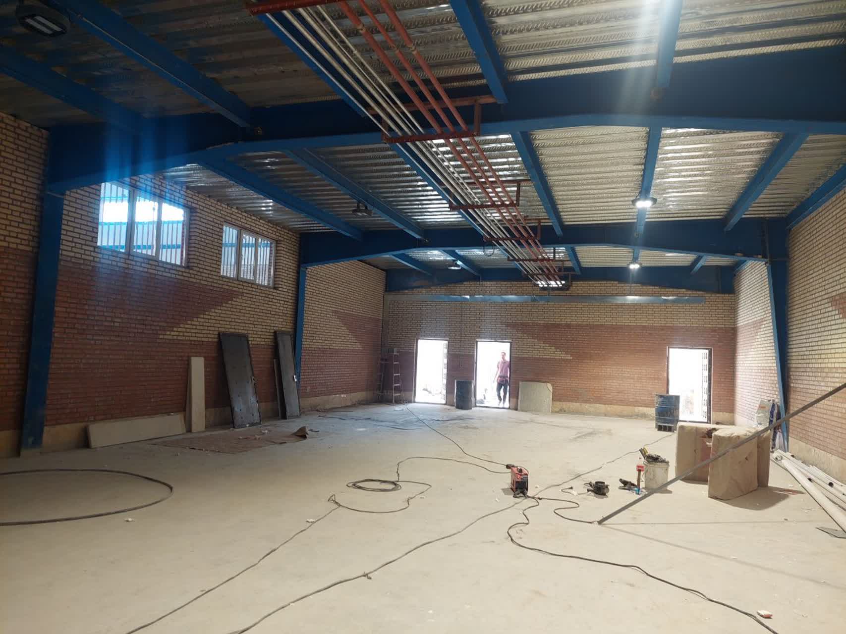 اجرای مراحل پایانی ساخت سالن ورزشی چندمنظوره «دریادلان» در منطقه دو