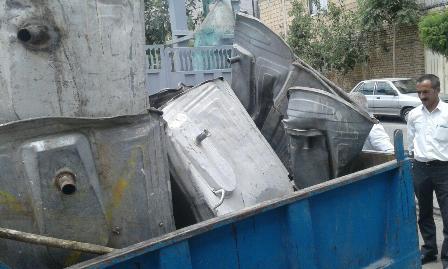 جمع آوري باكسهاي زباله فرسوده و مستهلك از سطح منطقه دو