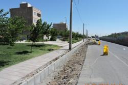 اجرای عملیات جدولگذاری بلوار ارتش حد فاصل محله الهیه تا خیابان بهشتی در منطقه یک