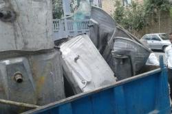 جمع آوری باکسهای زباله فرسوده و مستهلک از سطح منطقه دو